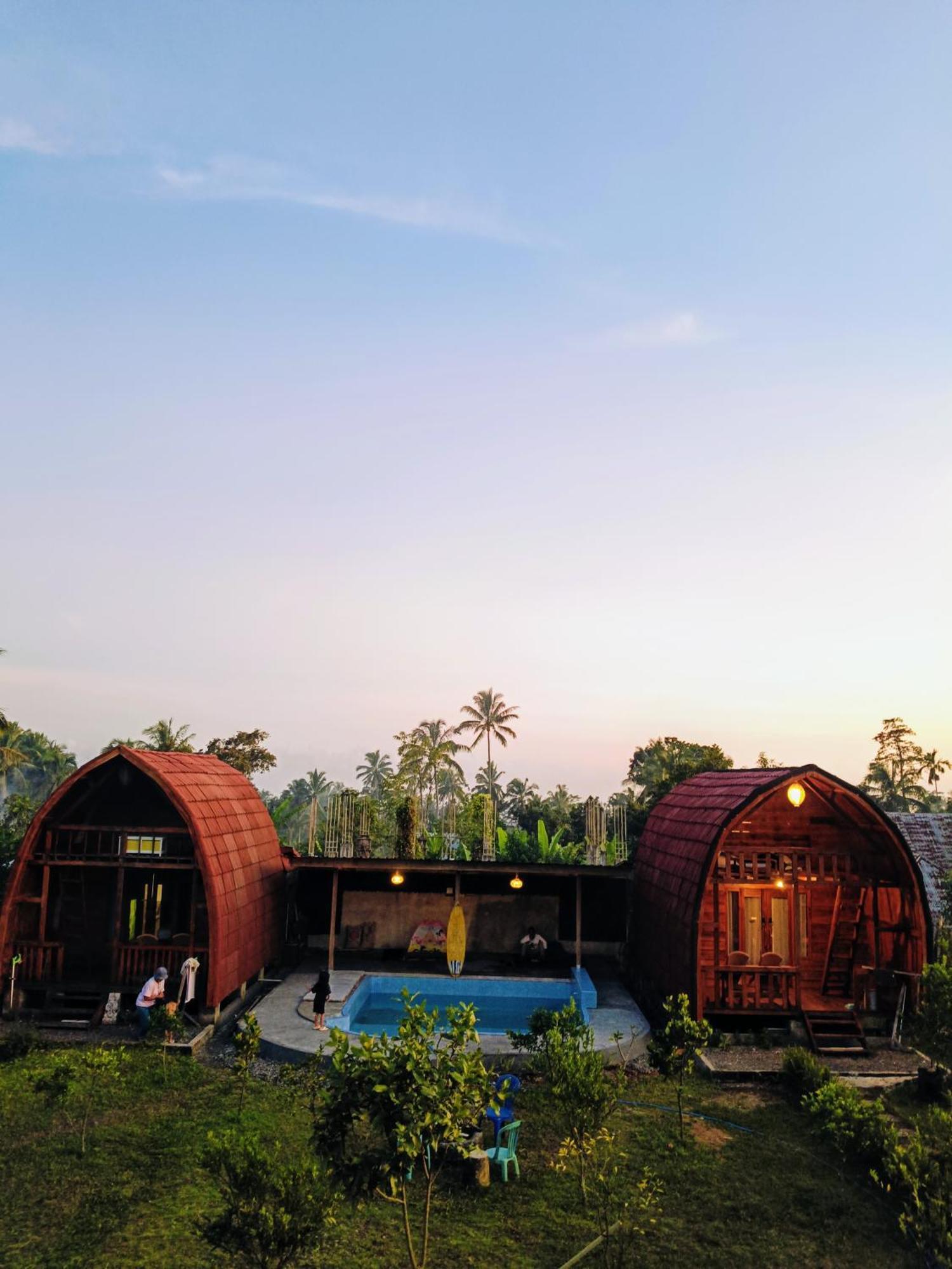 Raturinjani Homestay Selong Exterior foto