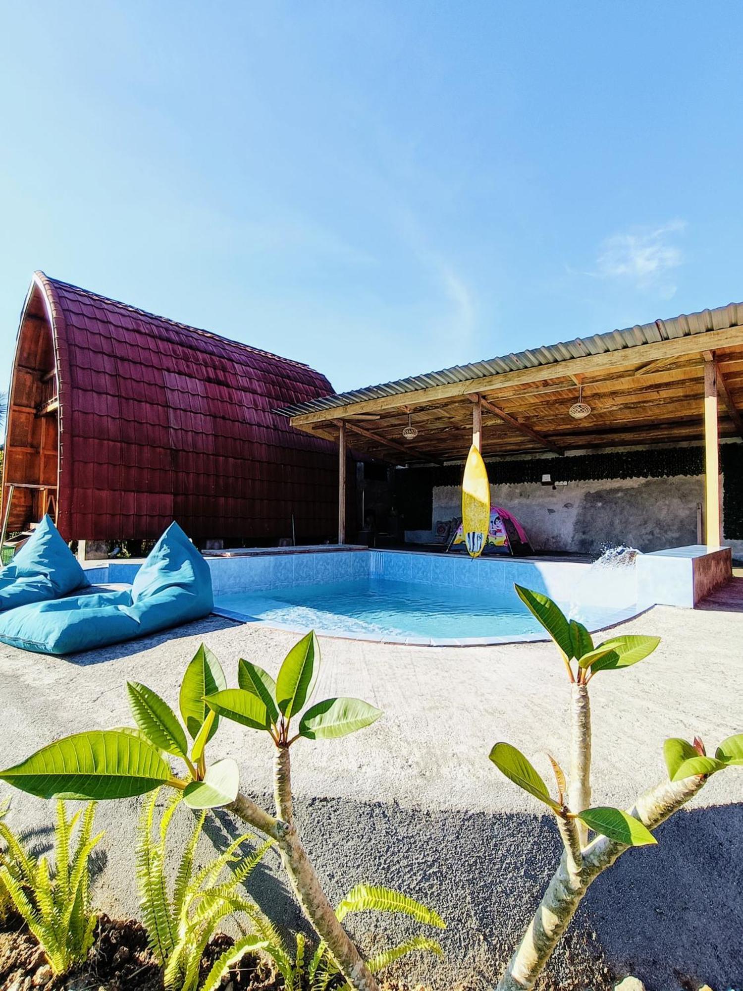 Raturinjani Homestay Selong Exterior foto